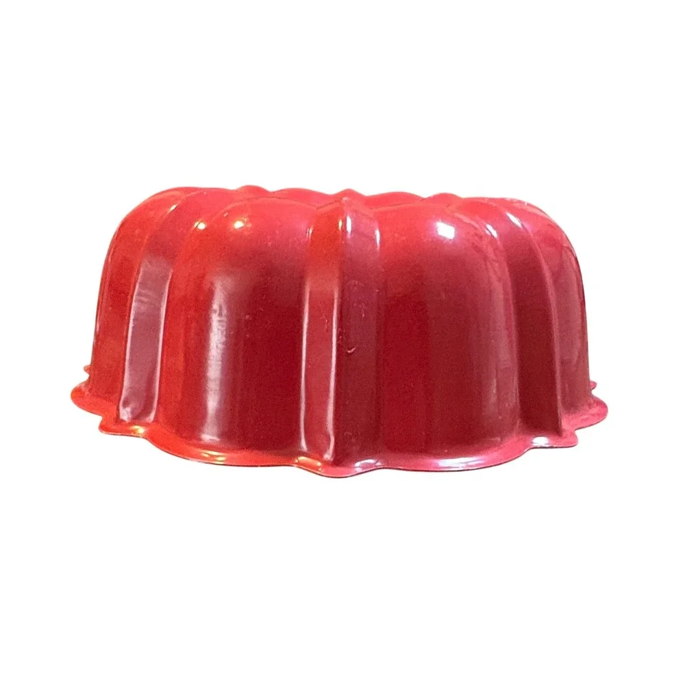 Nordic‎ Ware Bundt Pan Kitchen Red Vintage Cast Aluminum Fluted Cake Mold